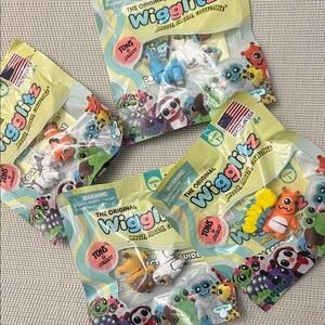 Wigglitz Collectible Toy Pack - 4 SETS